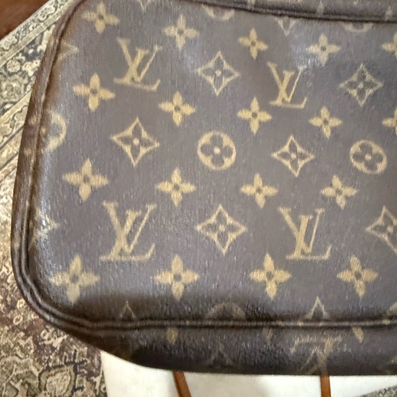 Louis Vuitton Neverfull MM - Picture 11 of 15